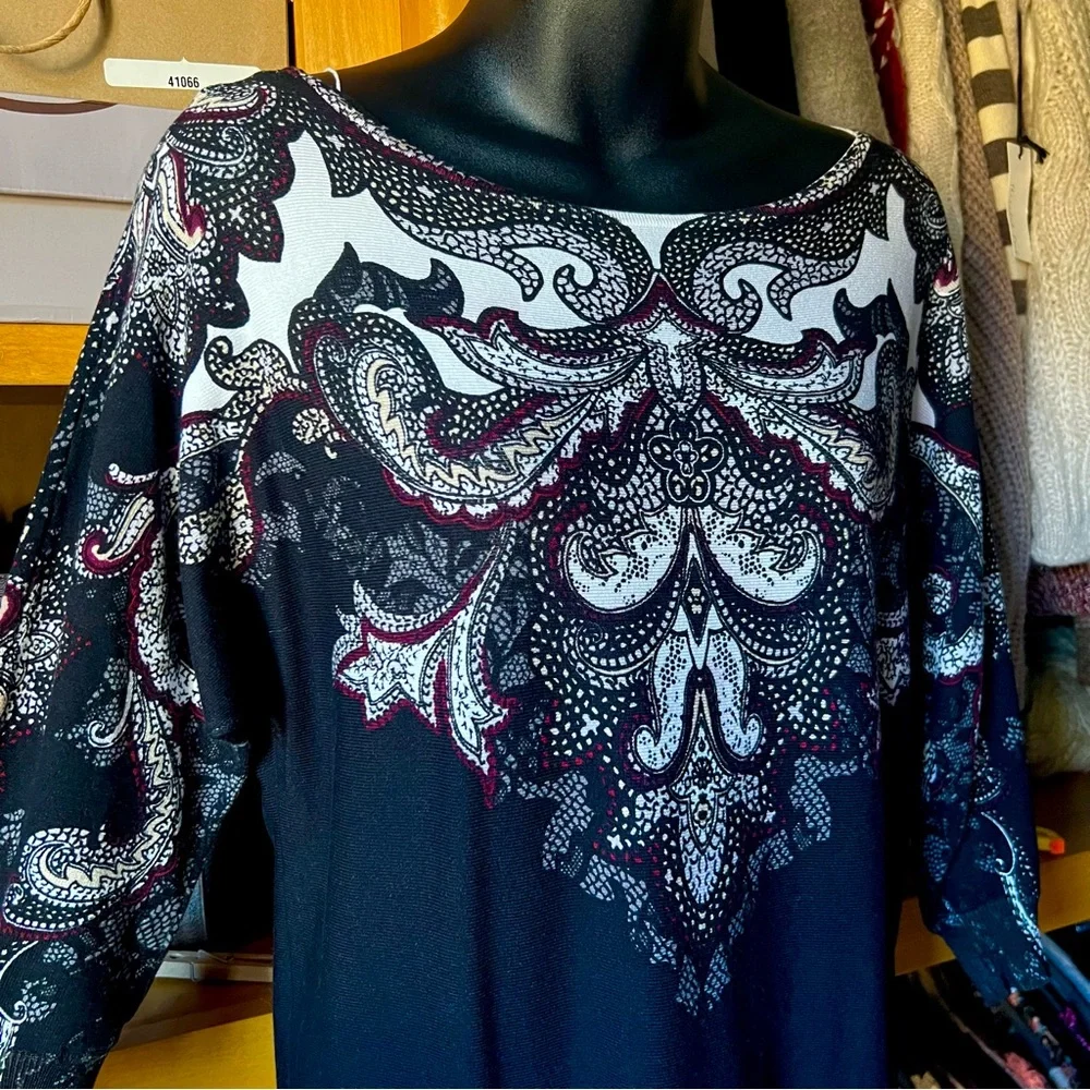 🎉5/$20🎉 White House Black Market Dolman Sleeve Swtr